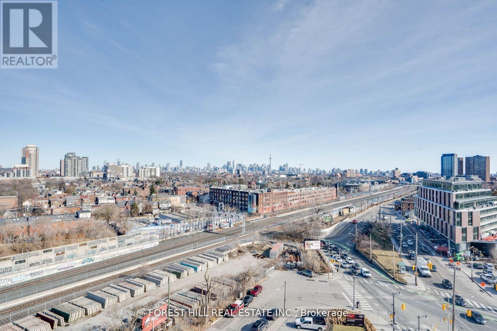Photo 36 of 401 2720 Dundas Street W, Toronto ON