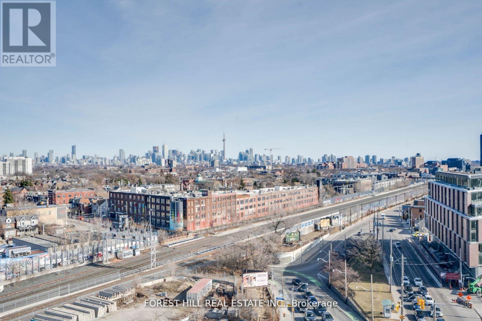 Photo 37 of 401 2720 Dundas Street W, Toronto ON