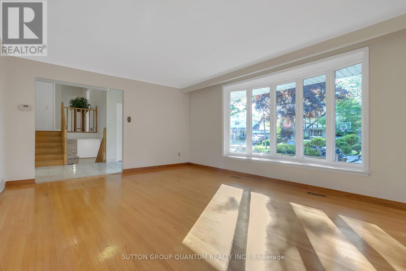 Photo 11 of 951 Streamway Crescent, Mississauga ON