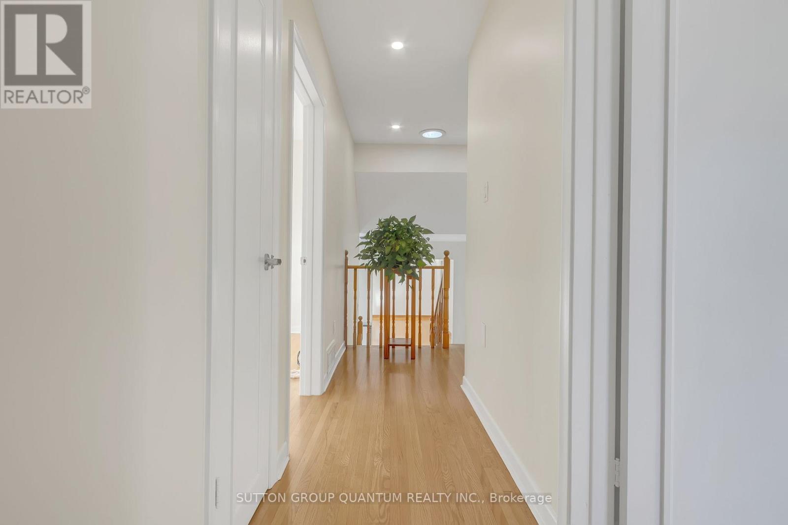 Photo 22 of 951 Streamway Crescent, Mississauga ON