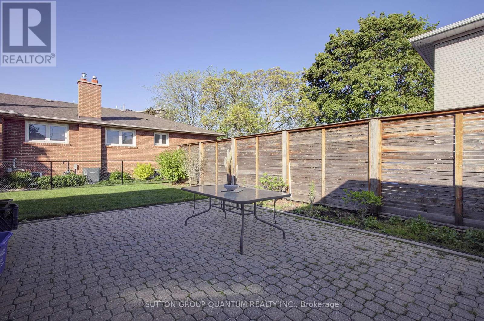 Photo 40 of 951 Streamway Crescent, Mississauga ON