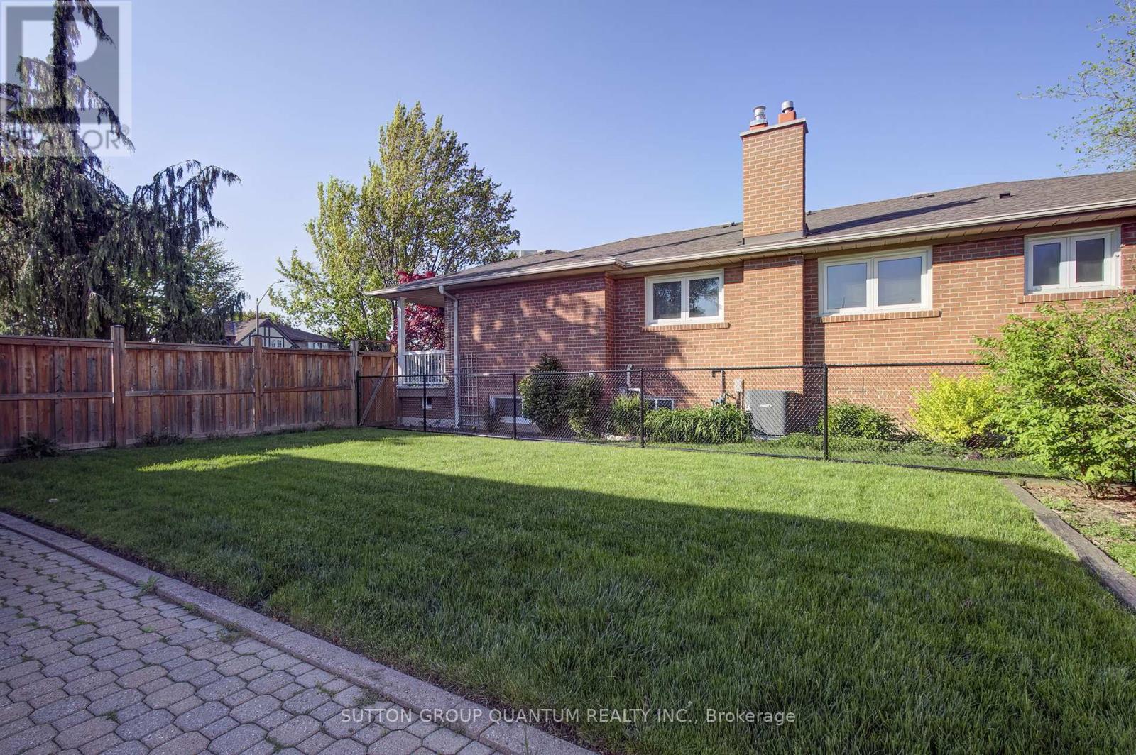 Photo 44 of 951 Streamway Crescent, Mississauga ON