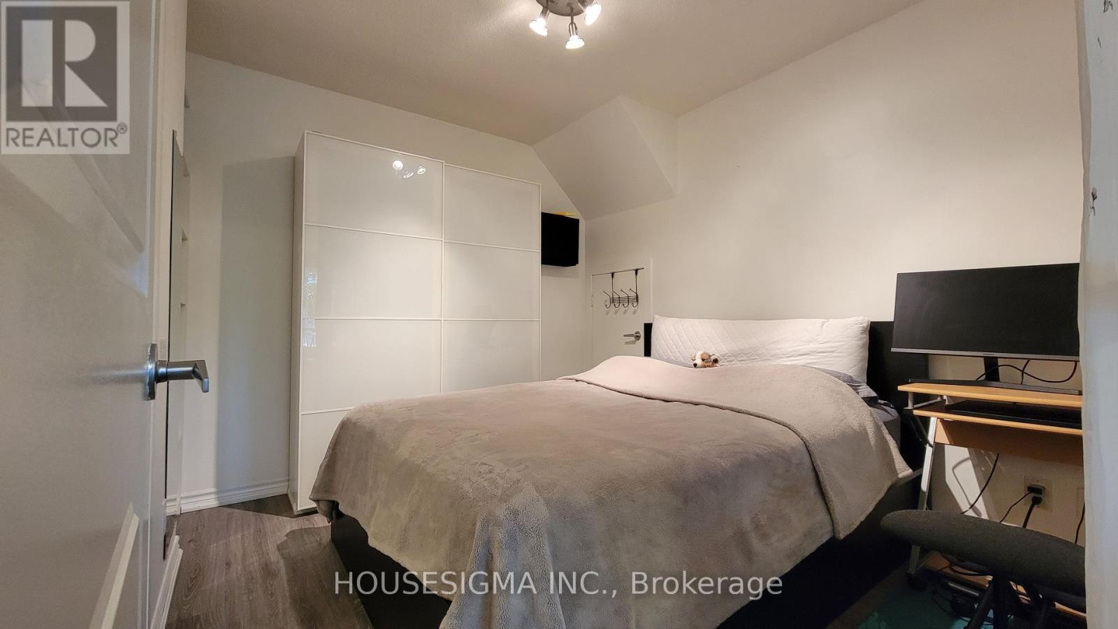 Photo 13 of Th 12 93 The Queens Way, Toronto ON