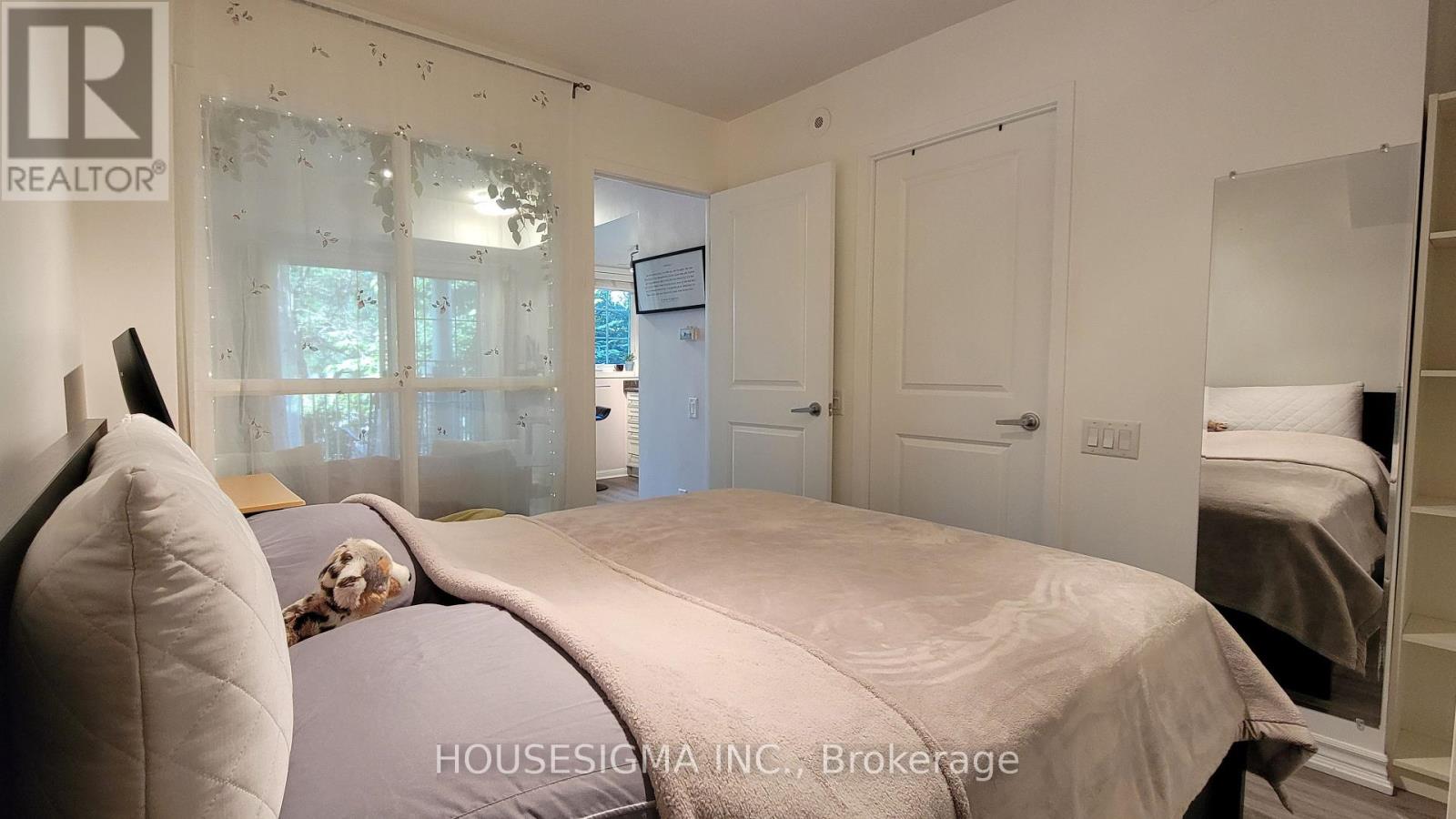 Photo 15 of Th 12 93 The Queens Way, Toronto ON