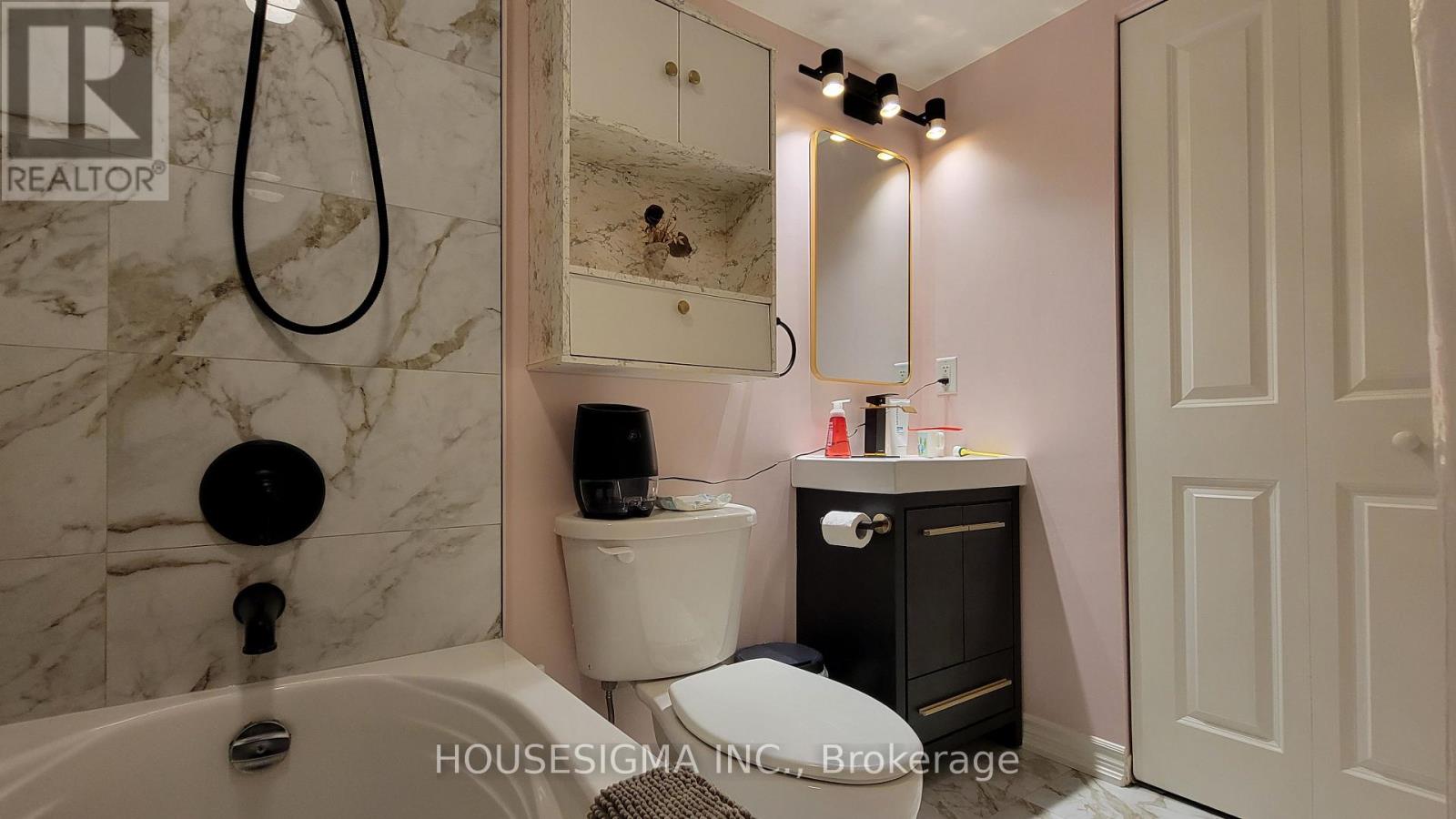 Photo 17 of Th 12 93 The Queens Way, Toronto ON