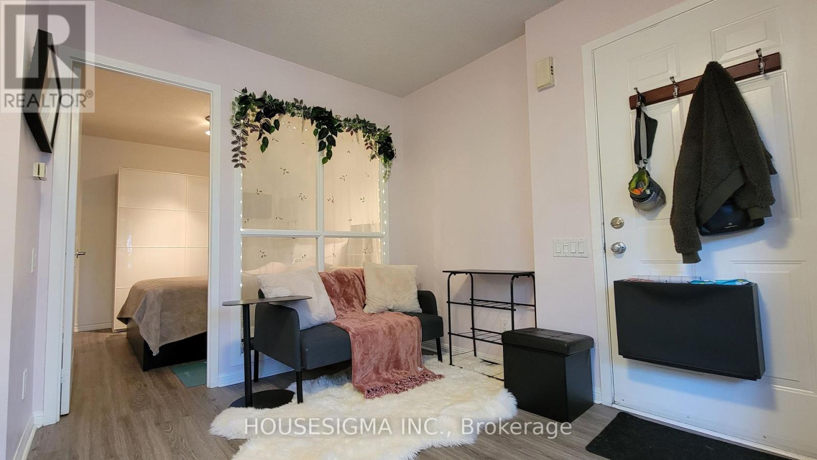 Photo 8 of Th 12 93 The Queens Way, Toronto ON