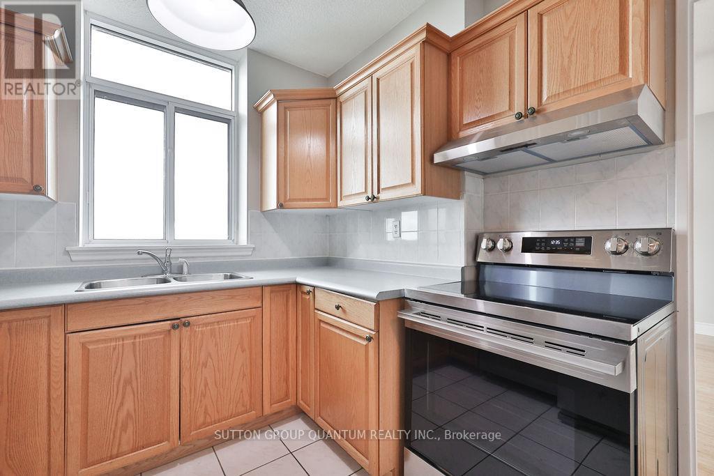 Photo 10 of 1605 5250 Lakeshore Road, Burlington ON