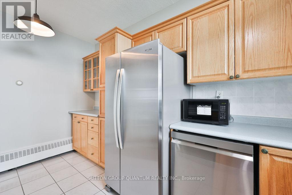 Photo 11 of 1605 5250 Lakeshore Road, Burlington ON