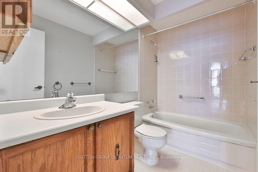 Photo 17 of 1605 5250 Lakeshore Road, Burlington ON