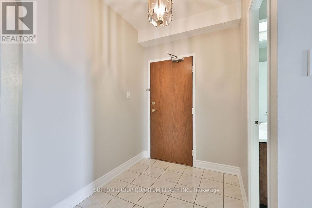 Photo 3 of 1605 5250 Lakeshore Road, Burlington ON