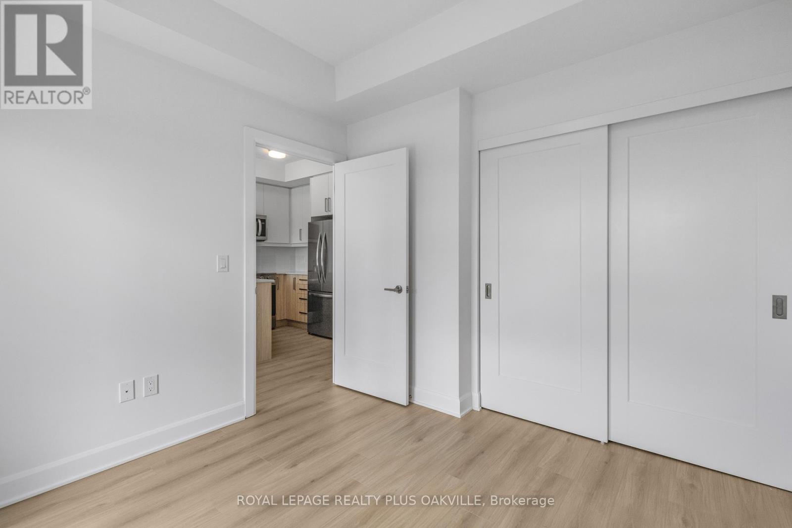 Photo 19 of 709 3240 William Coltson Avenue, Oakville ON