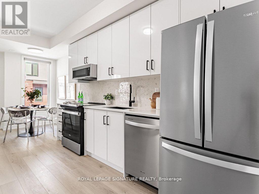 Photo 16 of 24 3550 Colonial Drive, Mississauga ON