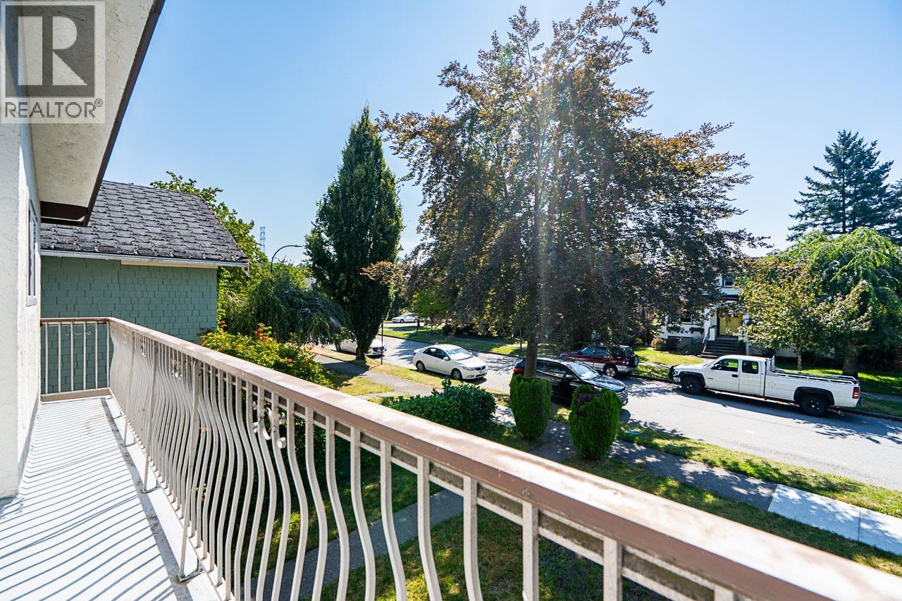 Photo 23 of 3487 Triumph Street, Vancouver BC