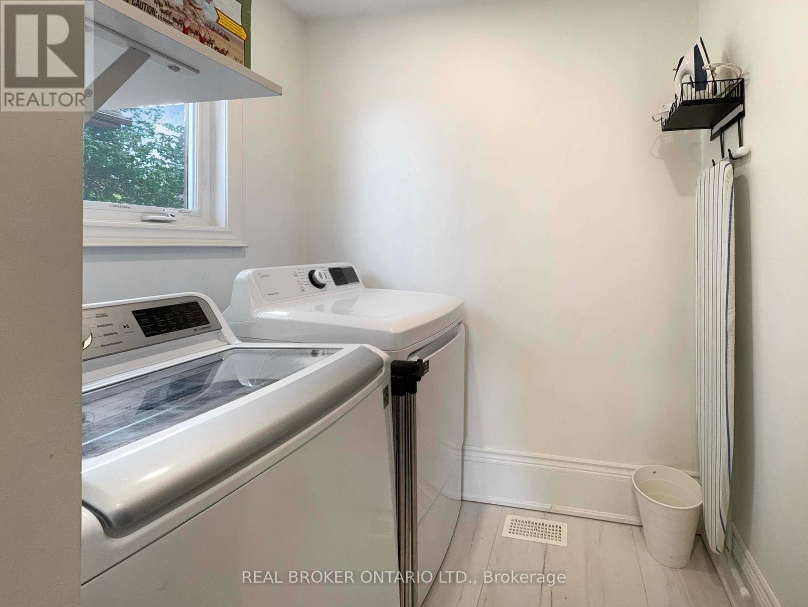 Photo 23 of 5 Hawarden Avenue, Brantford ON