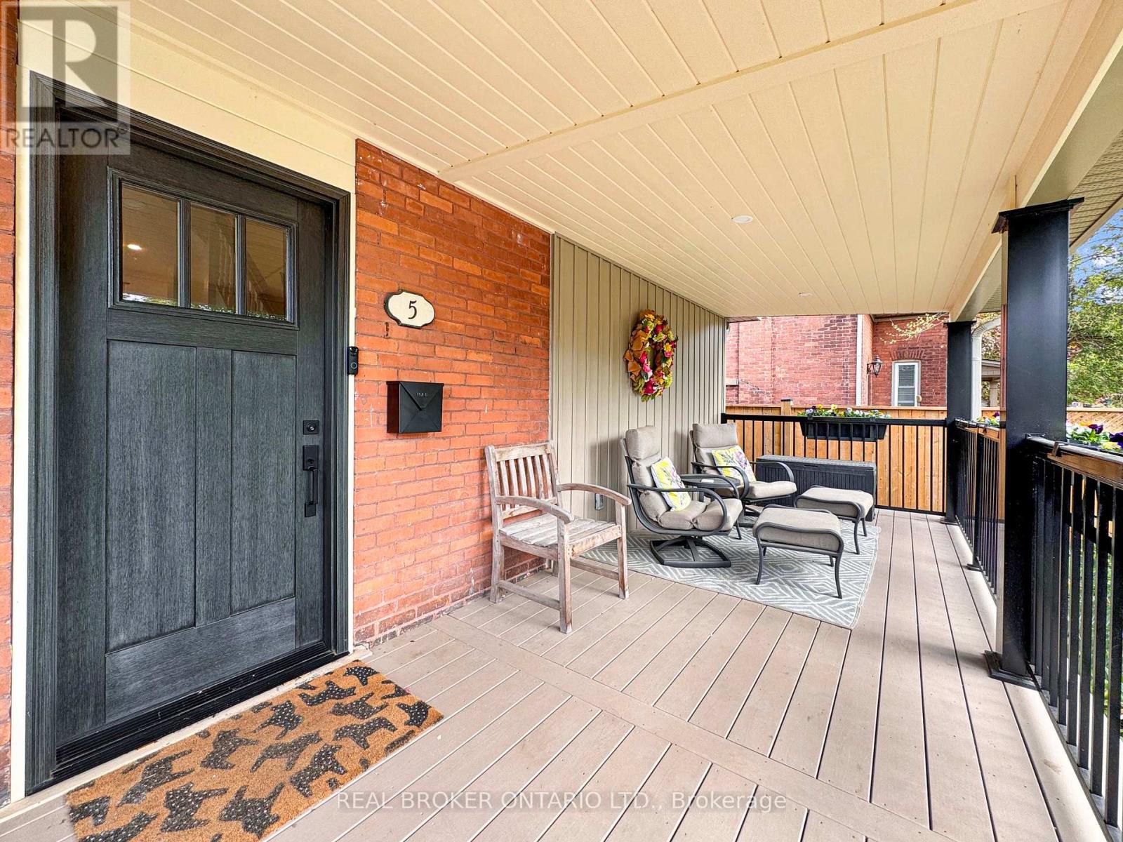 Photo 3 of 5 Hawarden Avenue, Brantford ON
