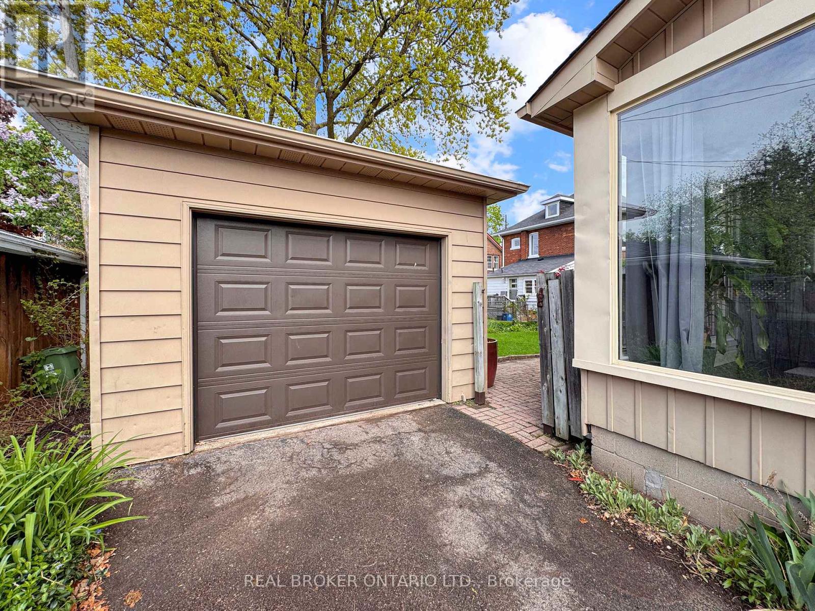 Photo 35 of 5 Hawarden Avenue, Brantford ON