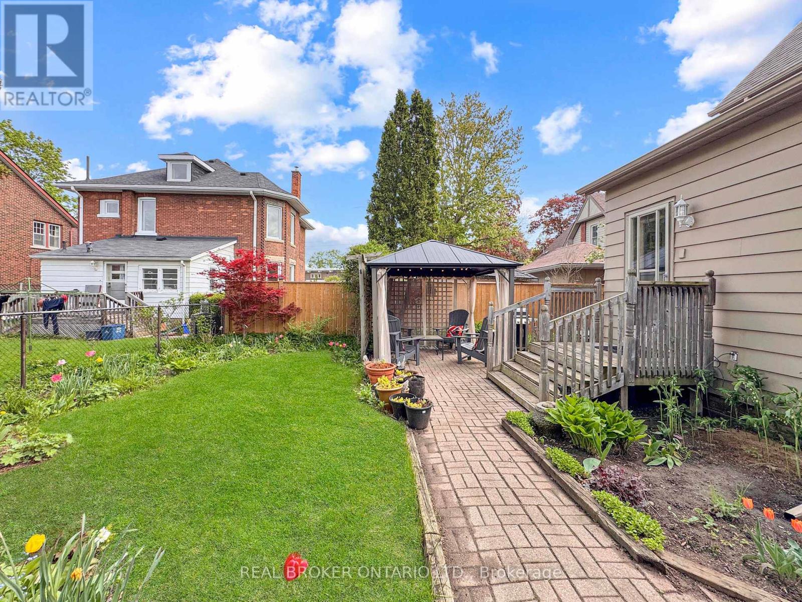 Photo 37 of 5 Hawarden Avenue, Brantford ON