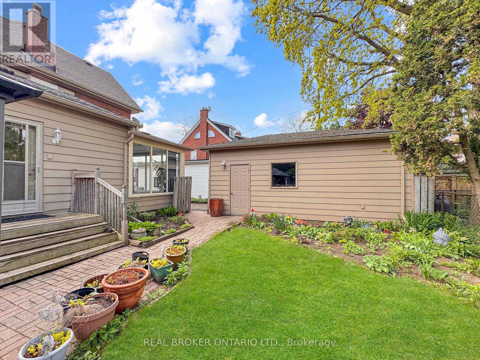 Photo 38 of 5 Hawarden Avenue, Brantford ON