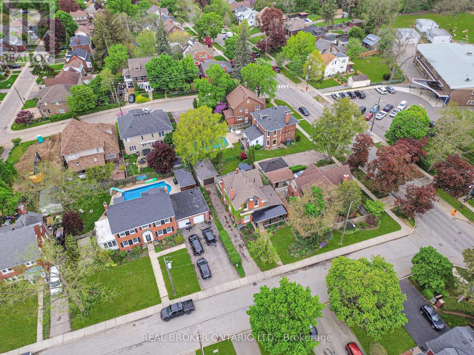 Photo 43 of 5 Hawarden Avenue, Brantford ON