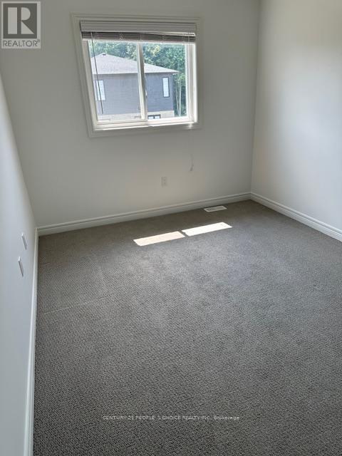 Photo 10 of 54 Lymburner Street, Pelham ON