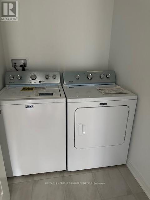 Photo 8 of 54 Lymburner Street, Pelham ON