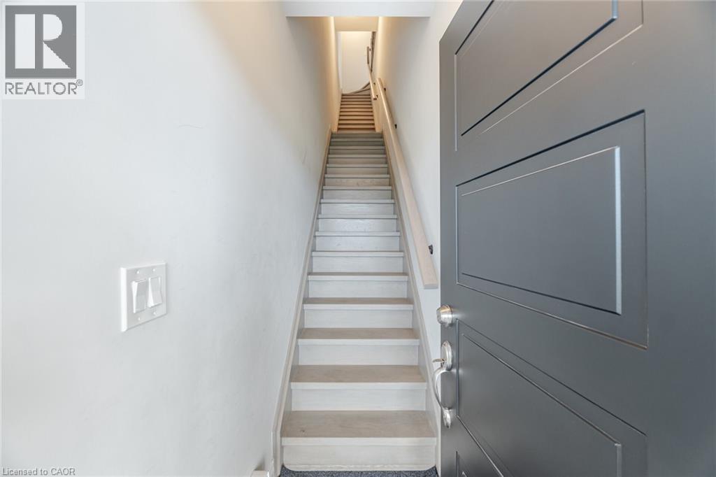 Photo 5 of 721 Franklin Boulevard Unit 305, Cambridge ON