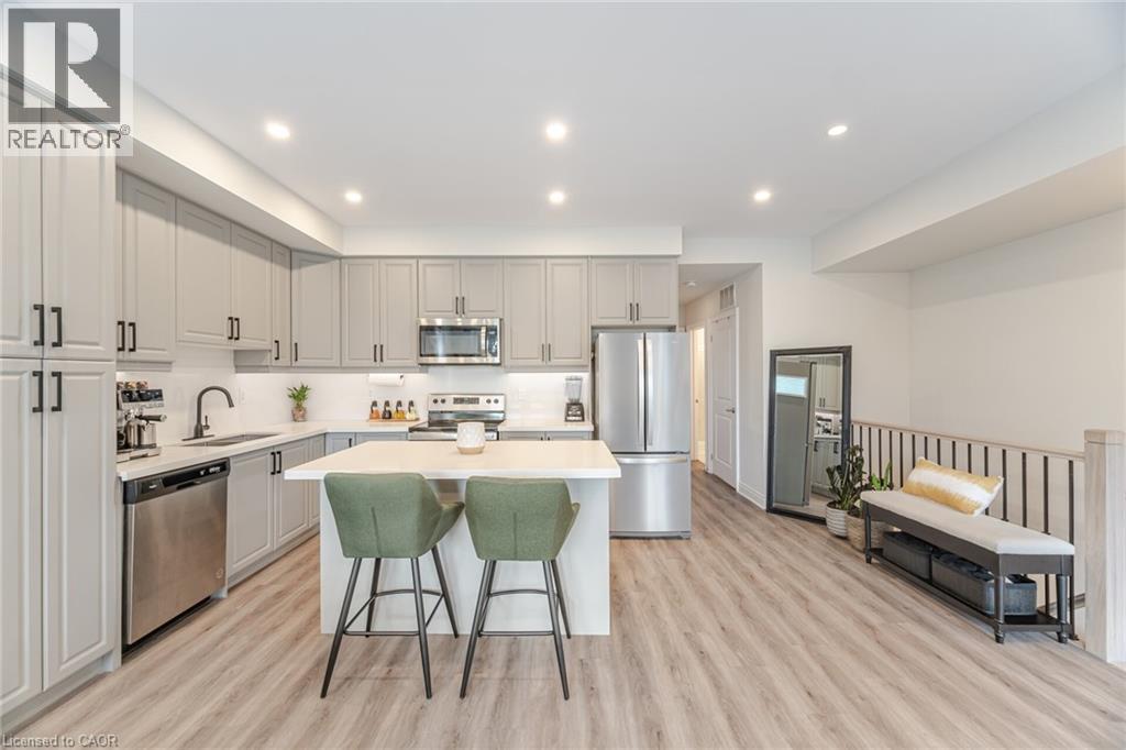 Photo 8 of 721 Franklin Boulevard Unit 305, Cambridge ON
