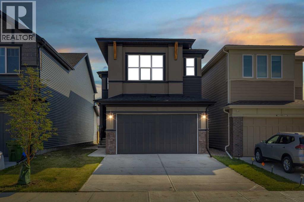 Photo 1 of 211 Creekstone Row Sw, Calgary AB