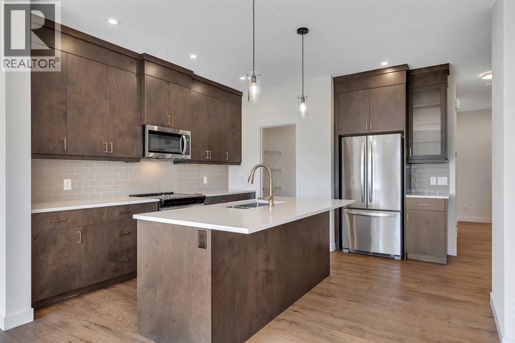 Photo 10 of 211 Creekstone Row Sw, Calgary AB