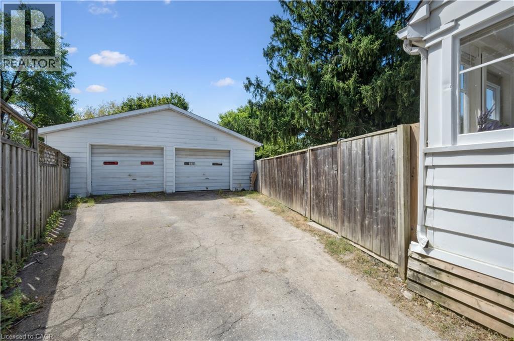 Photo 18 of 200 Hewat Street, Cambridge ON