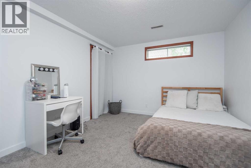 Photo 37 of 21 Gilbert Crescent, Red Deer AB
