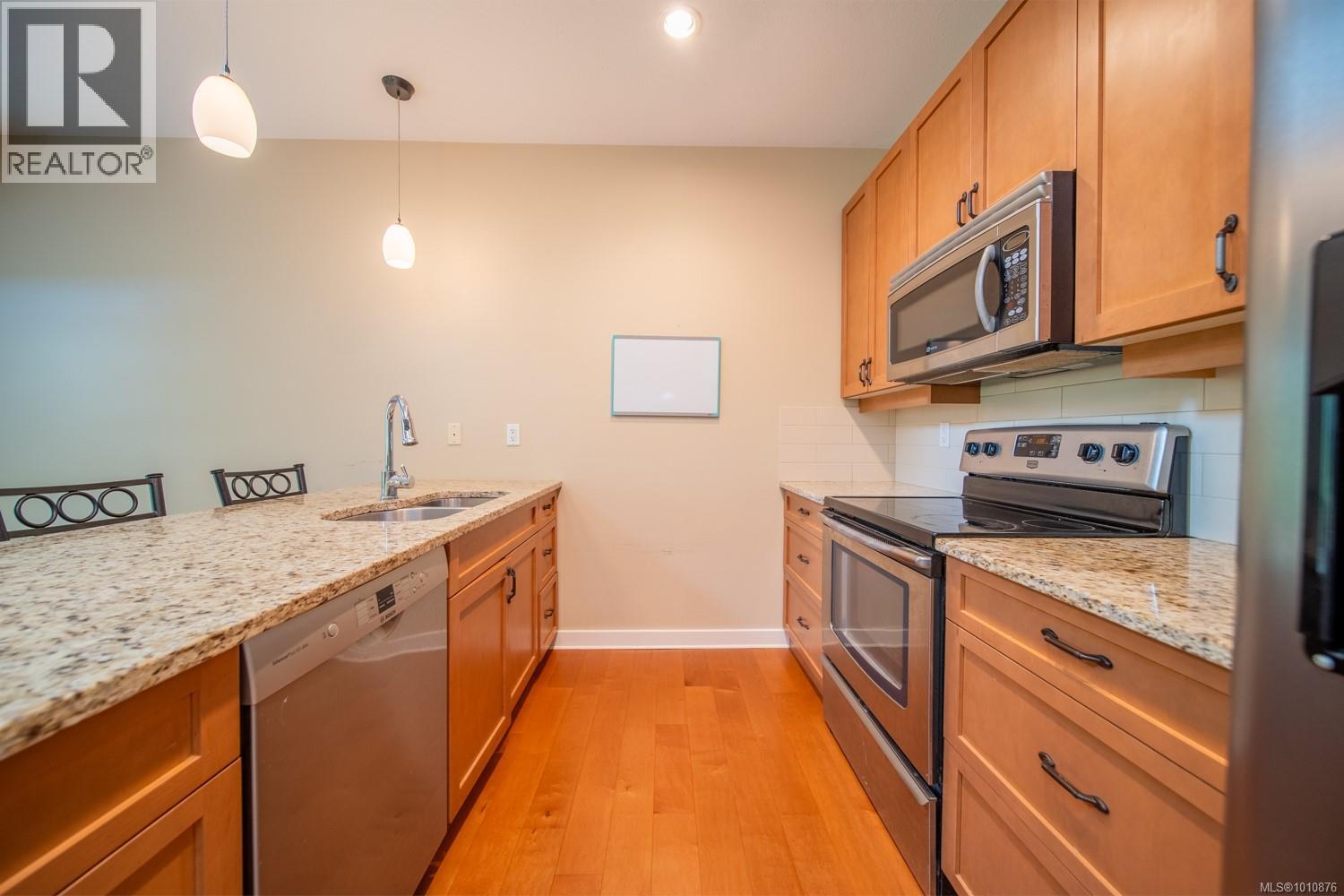 Photo 8 of 5 500 Corfield St, Parksville BC