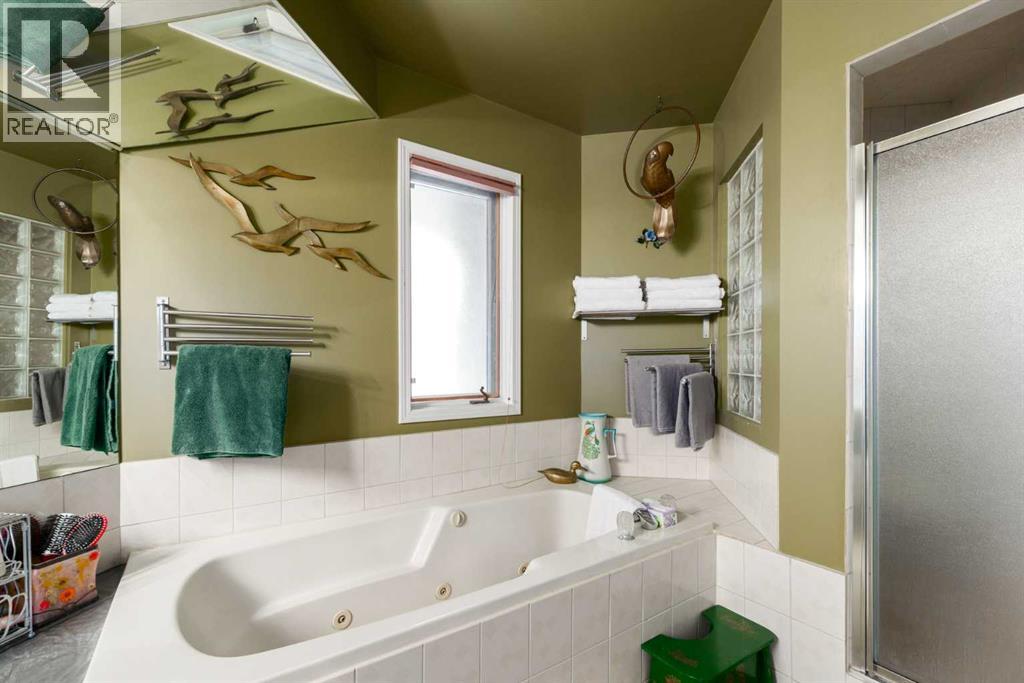 Photo 26 of 2219 Westmount Road Nw, Calgary AB