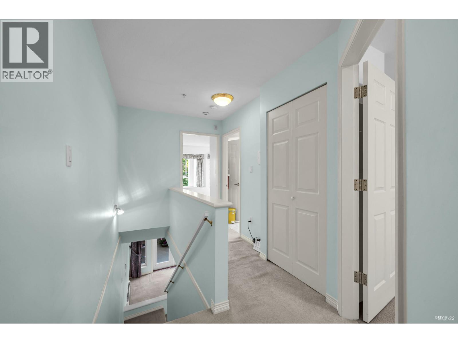 Photo 19 of 211 2545 W Broadway, Vancouver BC