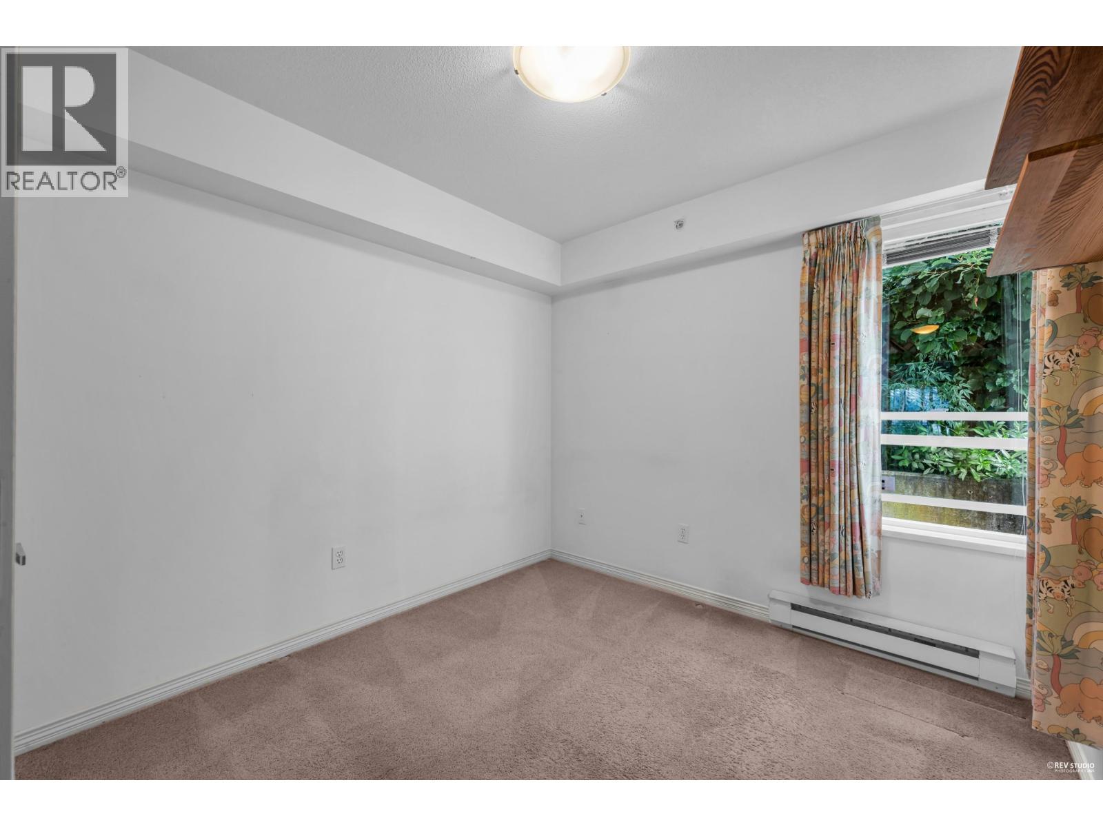 Photo 24 of 211 2545 W Broadway, Vancouver BC