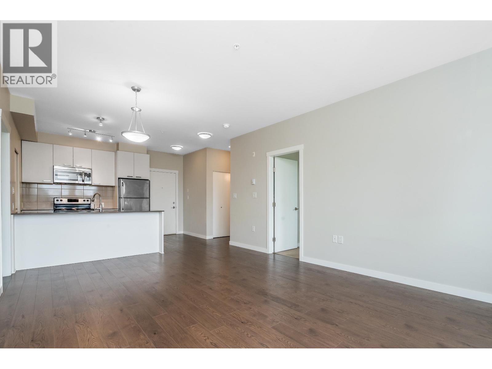 Photo 13 of 306 20331 Dewdney Trunk Road, Maple Ridge BC