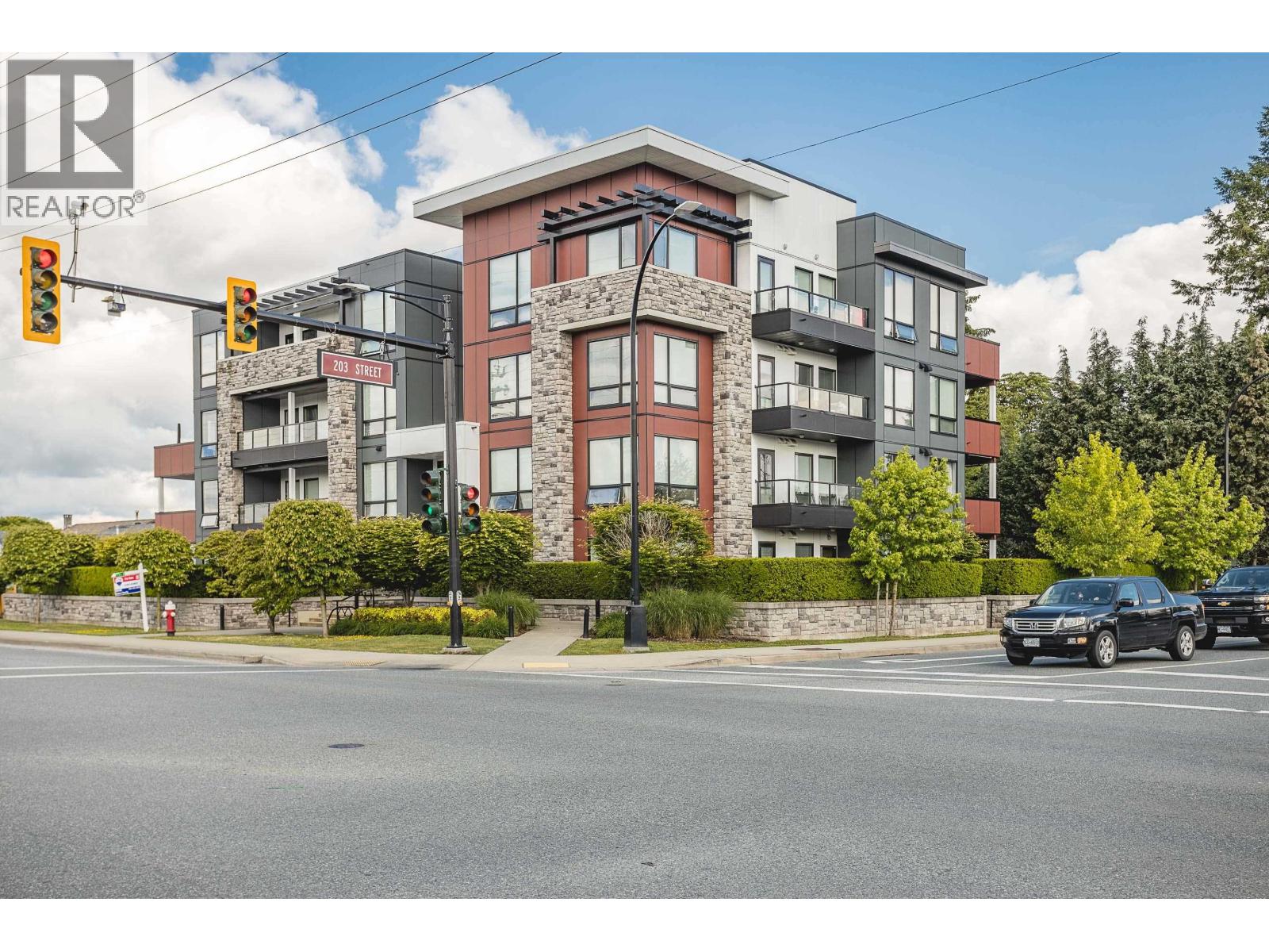 Photo 1 of 306 20331 Dewdney Trunk Road, Maple Ridge BC