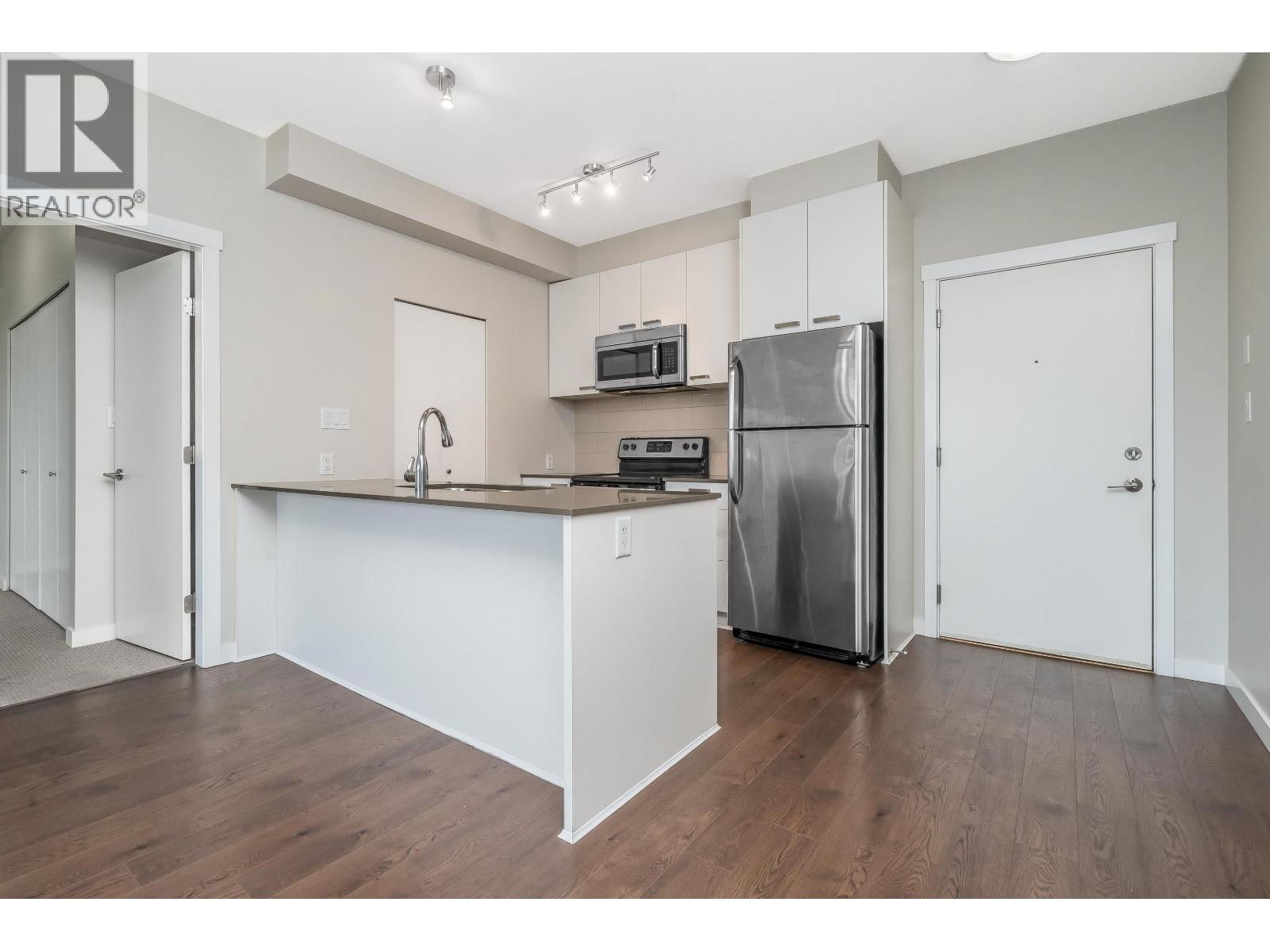 Photo 10 of 306 20331 Dewdney Trunk Road, Maple Ridge BC