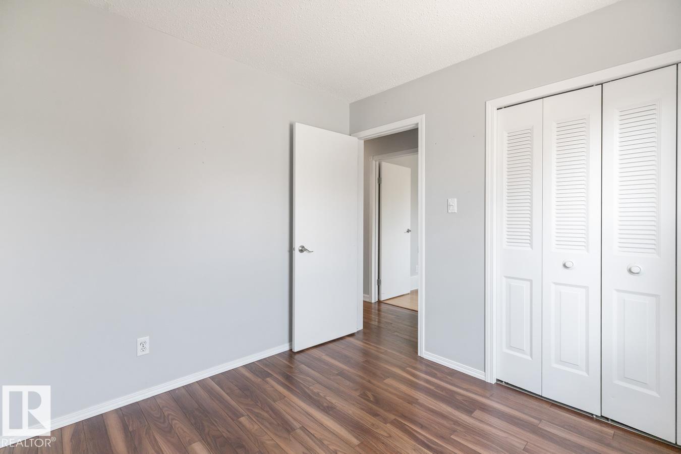 Photo 17 of 17211 102 St Nw, Edmonton AB