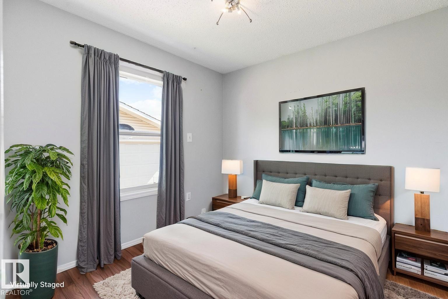 Photo 18 of 17211 102 St Nw, Edmonton AB