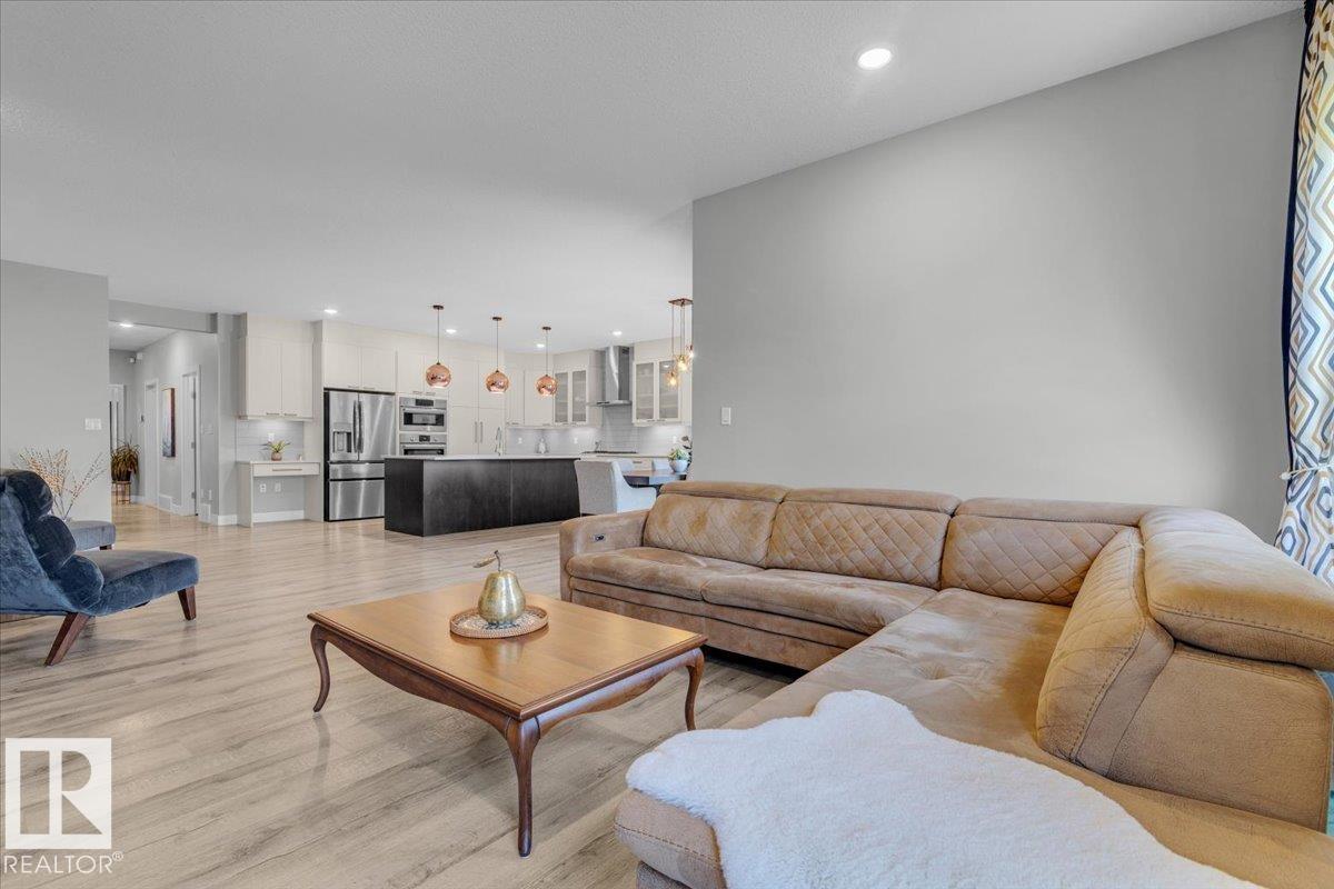 Photo 20 of 3557 Keswick Bv Sw, Edmonton AB