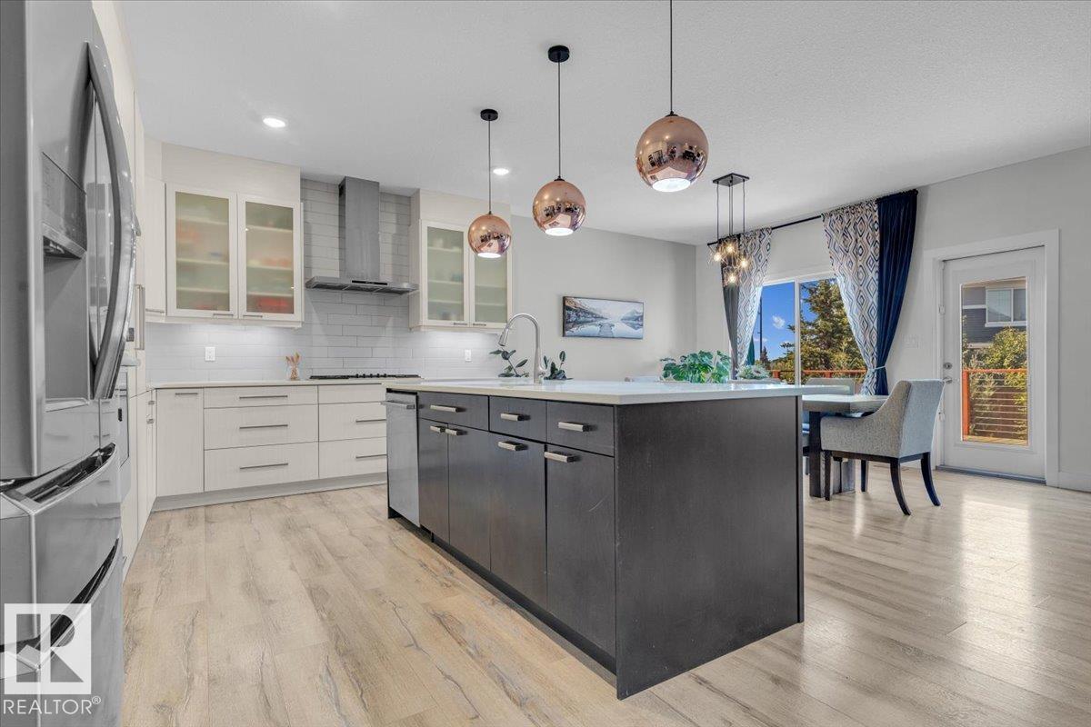 Photo 9 of 3557 Keswick Bv Sw, Edmonton AB