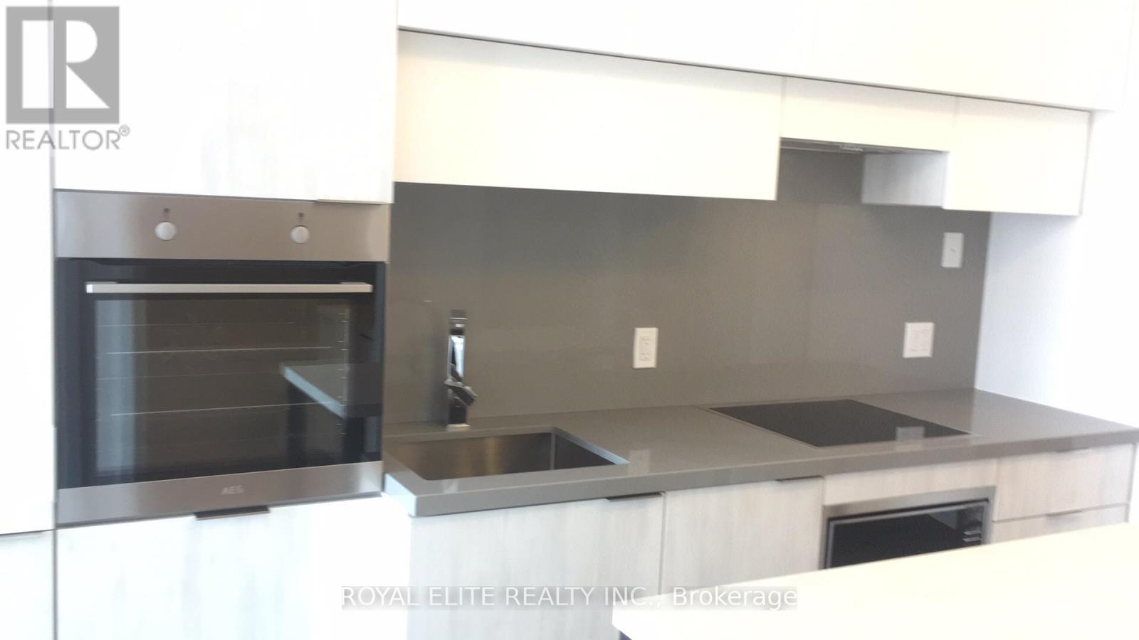 Photo 13 of 5409 8 Eglinton Avenue E, Toronto ON