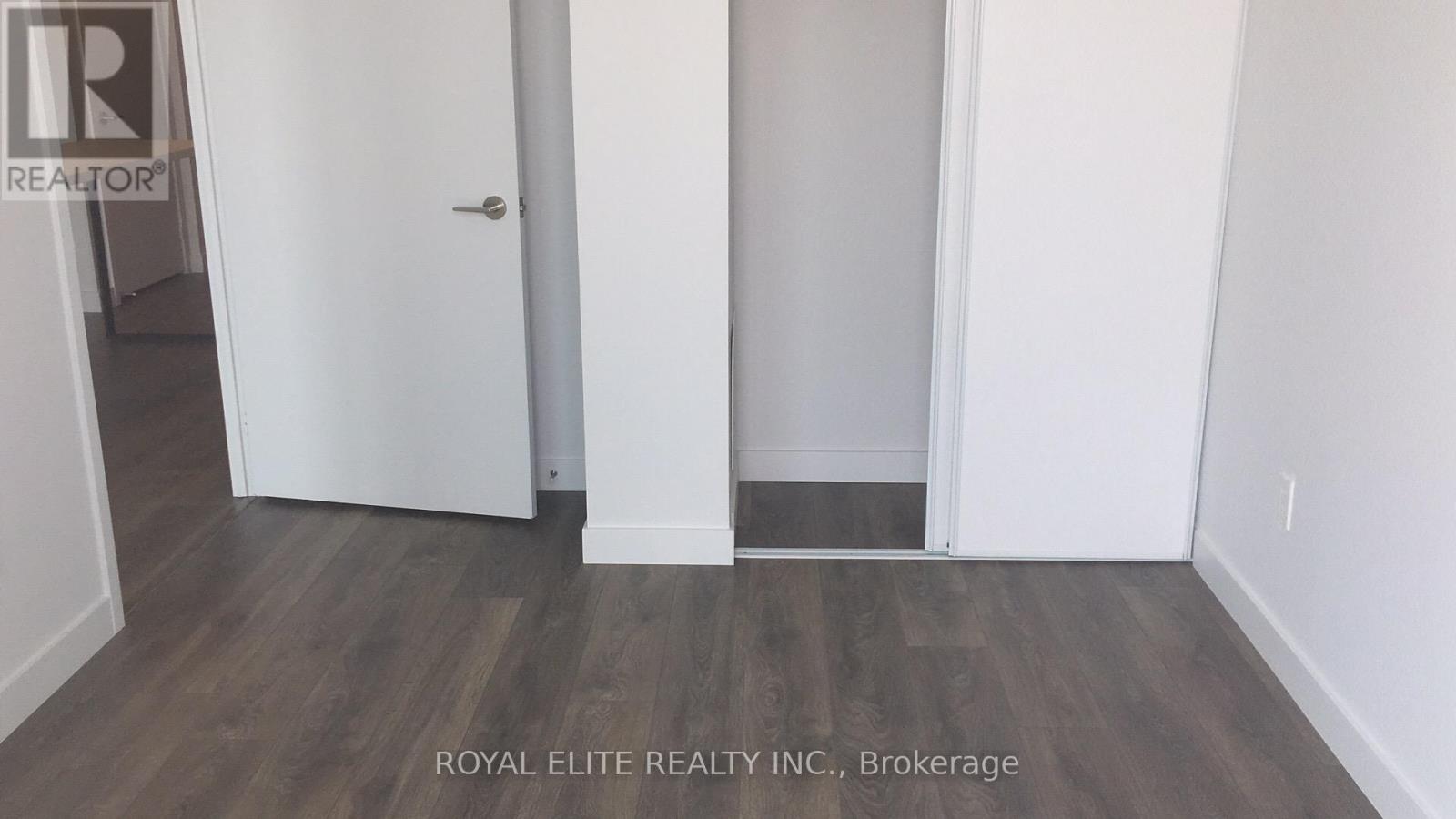 Photo 14 of 5409 8 Eglinton Avenue E, Toronto ON