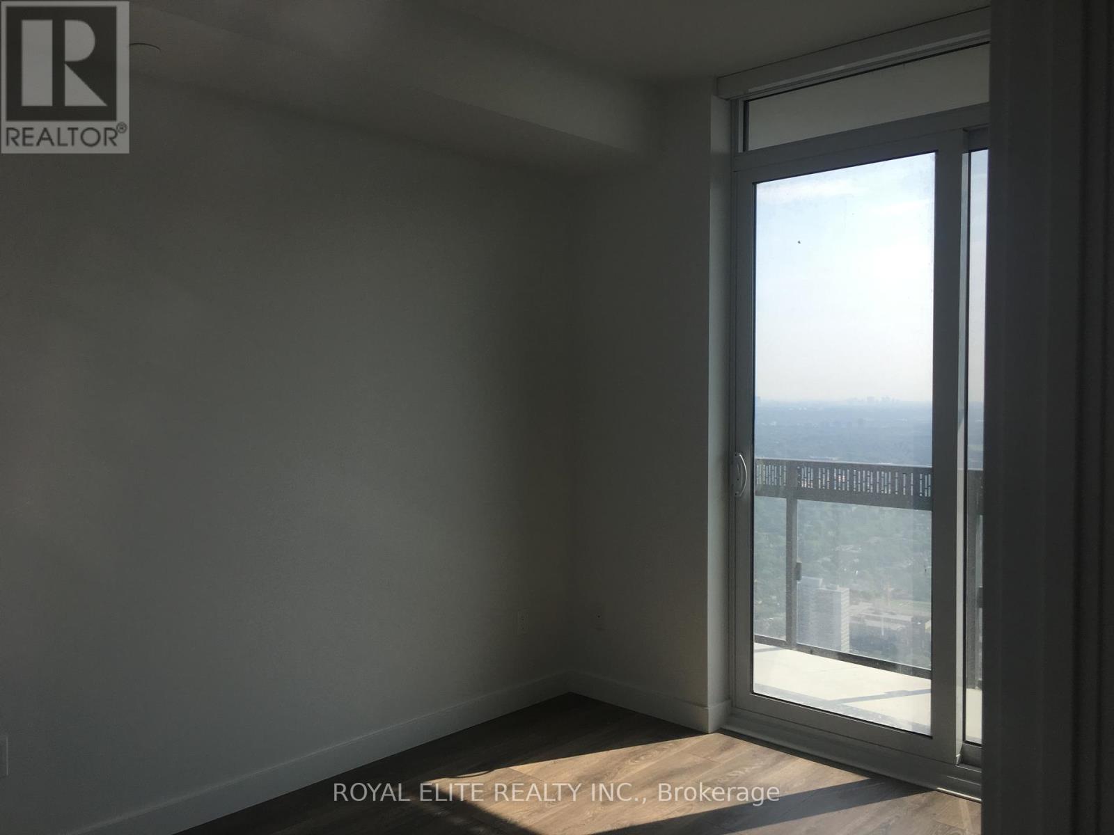 Photo 8 of 5409 8 Eglinton Avenue E, Toronto ON