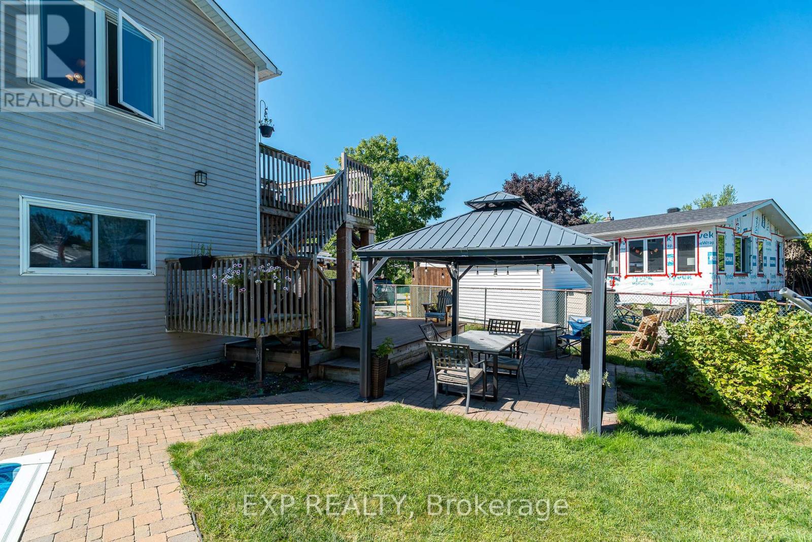 Photo 37 of 36 Keewatin Crescent, Ottawa ON