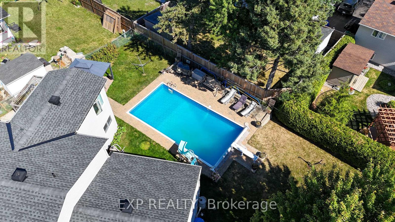 Photo 41 of 36 Keewatin Crescent, Ottawa ON