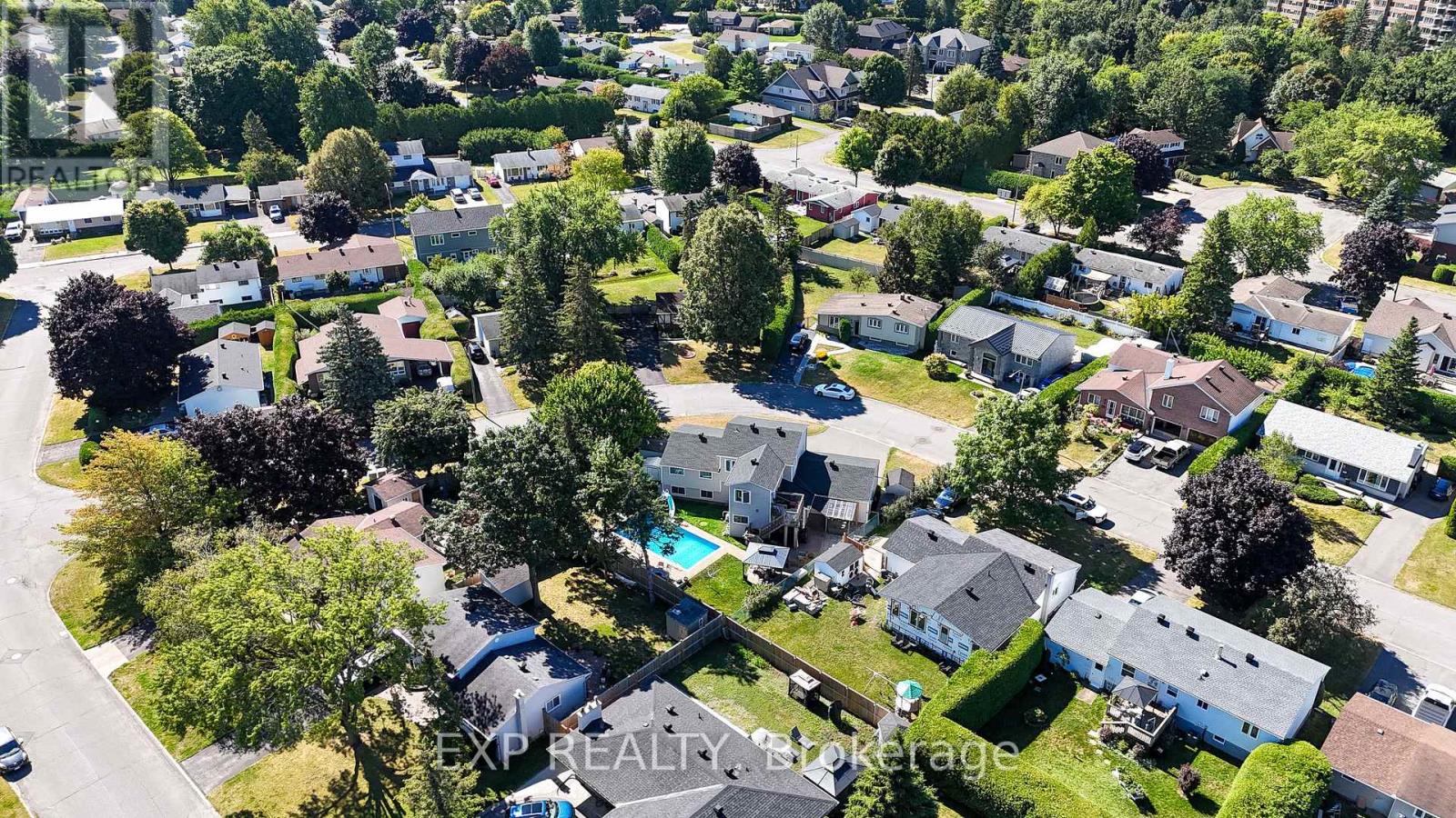 Photo 42 of 36 Keewatin Crescent, Ottawa ON