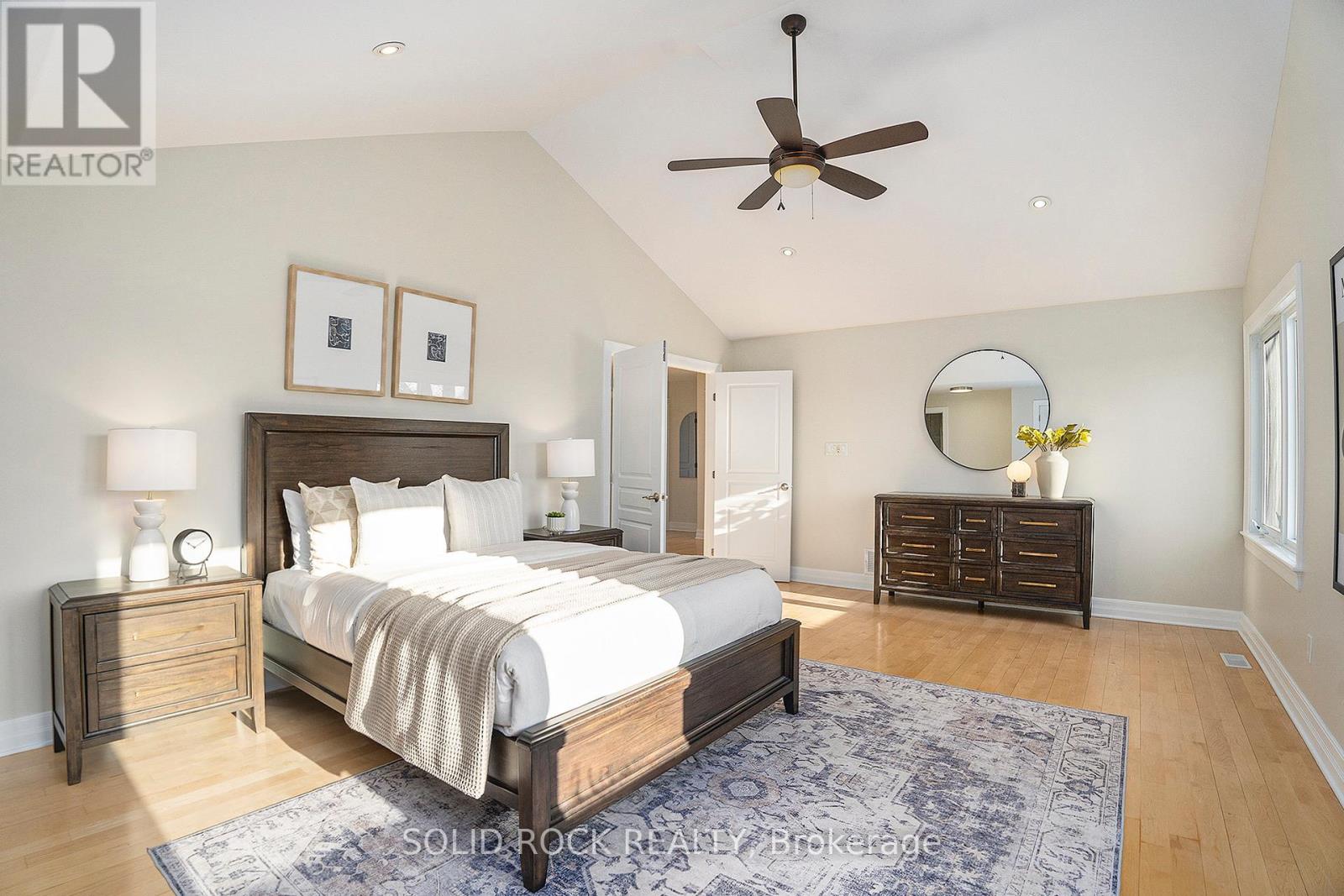 Photo 20 of 120 Rossland Avenue, Ottawa ON