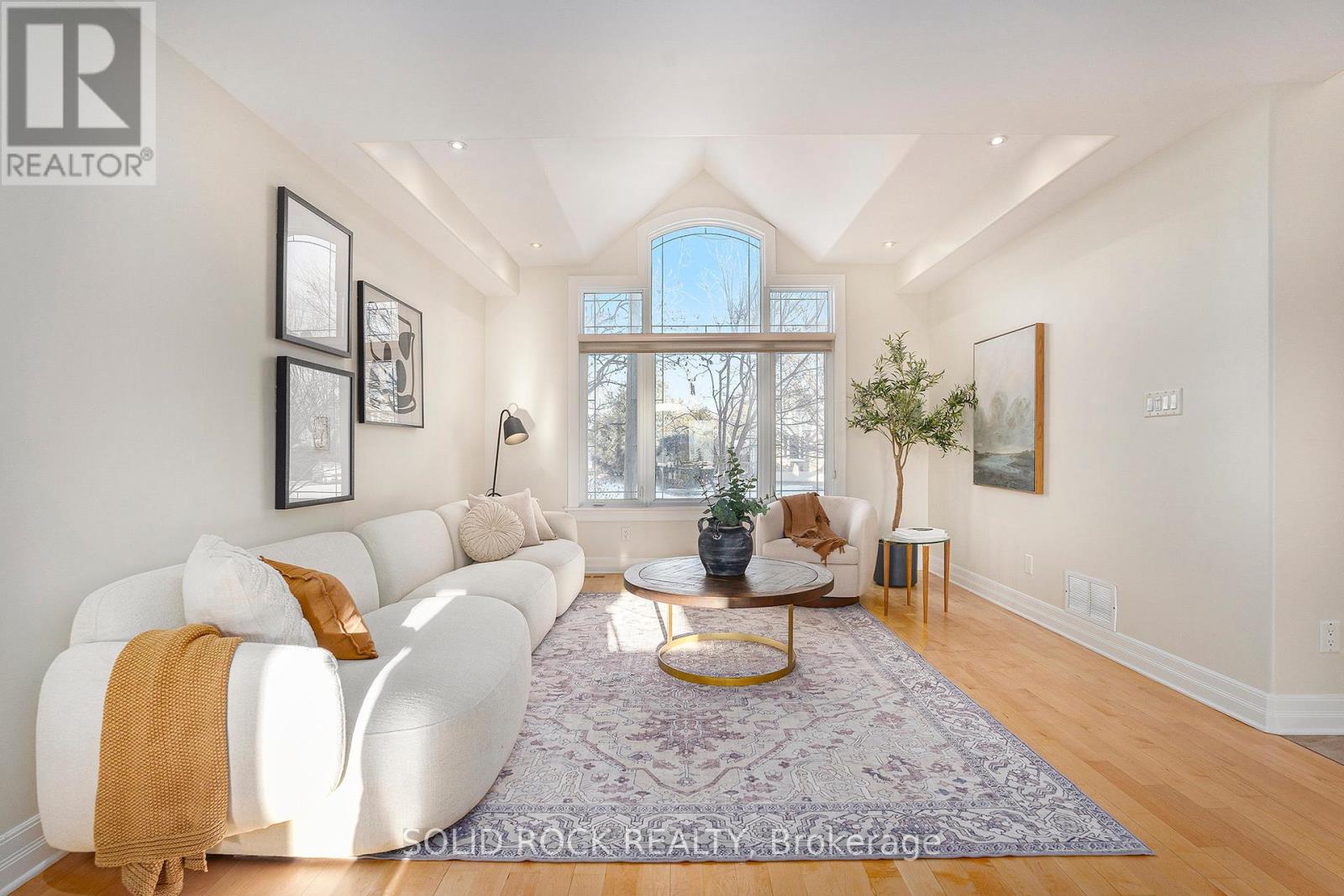Photo 6 of 120 Rossland Avenue, Ottawa ON